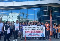 Bayraklı Belediyesi'nde memurlar eylemde