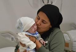 İç organları göğüs kafesinde doğan Reyyan bebek, ameliyatla sağlığına kavuştu
