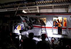 Endonezya'da tren kazası: 14 ölü, 84 yaralı