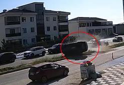 Otomobilin, başka bir araca çarpıp taklalar attığı kaza kamerada: 2'si çocuk, 5 yaralı