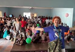 Tanzanyalı çocukların Türk annesi