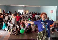 Tanzanyalı çocukların Türk annesi