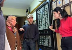 Avcılar'da 'çöp ev'in tahliyesi yeniden başladı, ev sahibi ile komşular tartıştı