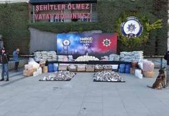 İstanbul’da uyuşturucu operasyonu: 89 şüpheli tutuklandı, ele geçirilenler sergilendi