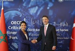 Bakan Bayraktar, Fas Enerji Dönüşümü ve Sürdürülebilir Kalkınma Bakanı Benali ile görüştü