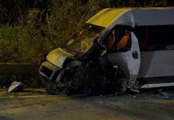 Beykoz’da servis minibüsü ile otomobil çarpıştı: 1’i ağır 11 yaralı