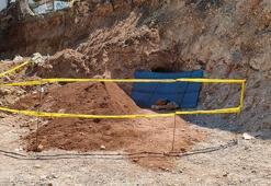 Hatay'da belediyenin kazısında kaya mezarı bulundu