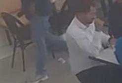 Kafe sahibi, işletmede bulduğu 7 bin lirayı sahibine teslim etti
