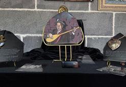 14 usta, Aşık Veysel’in şiirleri ve hayatını obsidyen taşlarına işledi