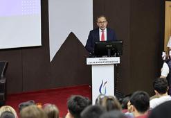 Dr. Mehmet Muharrem Kasapoğlu kamu yönetimi öğrencileriyle buluştu