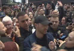 Domenico Tedesco, çiçek ve tezahüratlarla uğurlandı