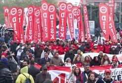 Kadıköy'de 1 Mayıs kutlaması başladı
