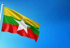 Myanmar'da kamyon devrildi: 16 ölü, 21 yaralı