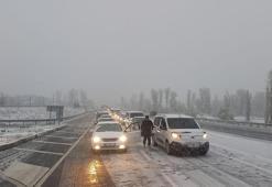 Afyonkarahisar'da 2 ilçede eğitime kar engeli