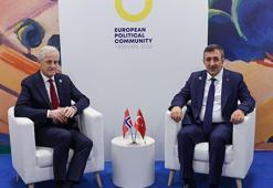 Cumhurbaşkanı Yardımcısı Yılmaz, Norveç Başbakanı Store ile bir araya geldi