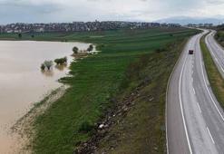 Bursa’da baraj gövdesinde izinsiz ekilen araziler su altında kaldı; 500 dekar alan dronla görüntülendi