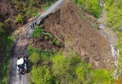 Ordu'da yaşanan heyelan nedeniyle yollarda çökme oluştu