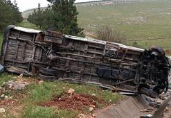 Gaziantep'te işçi servisi devrildi; 16 yaralı