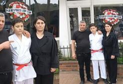 Kulüple ilişiği kesilen milli karatecinin babasından belediyeye siyah çelenkli protesto