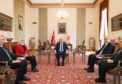 Kurtulmuş, Çocuk Hakları Alt Komisyonu üyelerini kabul etti