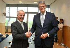 Bakan Uraloğlu, Alman mevkidaşı Schnieder ile bir araya geldi