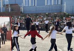 Zonguldak’ta okulda görevli polis, çocuklarla ip atladı
