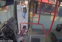 Ailesini bulamayıp emekleyerek halk otobüsüne binen 2 yaşındaki çocuk kamerada