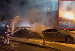 Kadıköy’de oto galeride yangın: 4 araç kullanılamaz hale geldi