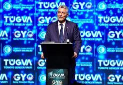 Bakan Bolat, 'TÜGVA Genç Yönetici Okulu 2026 Zirve Programı'na katıldı