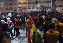 Burdur'da Galatasaraylılar şampiyonluğu meydanda kutladı