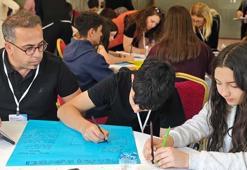 Lisede bağımlılıkla mücadeleye karşı 'akran liderliği' projesi
