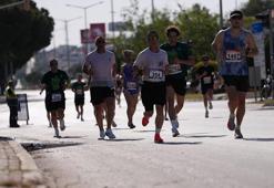 Çeşme Yarı Maratonu’nda ödüller sahiplerini buldu