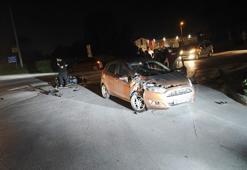 Otomobil ile çarpışan motosikletin sürücüsü yaralandı; kaza kamerada