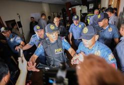 Filipinler Senatosu'nda silah sesleri duyuldu