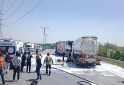 Esenyurt TEM Otoyolu'nda akaryakıt tankeriyle TIR çarpıştı; metrelerce araç kuyruğu oluştu