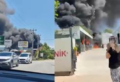 Bursa'da plastik boru deposunda yangın; siyah duman gökyüzünü kapladı