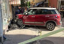 Kendisine çarpan otomobil ile duvar arasında sıkışan Gökçe öldü