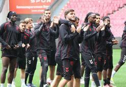 Samsunspor’da 1 antrenör ve 4 futbolcuyla yollar ayrılıyor