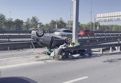 Küçükçekmece D-100 Karayolunda takla atan otomobilde mahsur kalan kişi kurtarıldı
