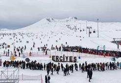 Erciyes, kayak sezonu boyunca 3,3 milyon ziyaretçiyi ağırladı