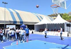 Engelli ve engelli olmayan sporcular ‘Birlikte Spor’ mesajıyla sahaya çıktı