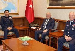 Bakan Güler, Pakistan Hava Kuvvetleri Komutanı Orgeneral Sidhu'yu kabul etti