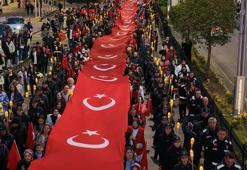 Samsun’da ‘Bayrak ve Fener Alayı’ yürüyüşü