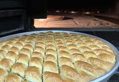 Baklava ustaları 24 saat bayram mesaisinde