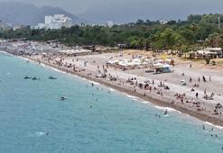 Antalya'da turizm sezonu açıldı; plajda 1 günün maliyeti 1500 TL