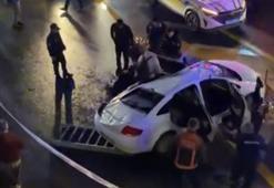 Ankara’da kontrolden çıkan otomobil Sıhhiye Köprüsü'nden alt yola düştü; 1 yaralı