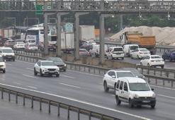 Kurban Bayramı tatili öncesi son iş gününde TEM'de trafik yoğunluğu