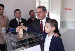 Dursun Özbek oyunu kullandı