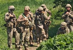 Savaşın en sıcak noktası Sumi'de askeri üs tatbikatları ve 40 kilometrelik 'tel' önlemi görüntülendi