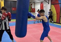 Boksta Türkiye birincisi olan Azat'ın hedefi Avrupa'da başarı